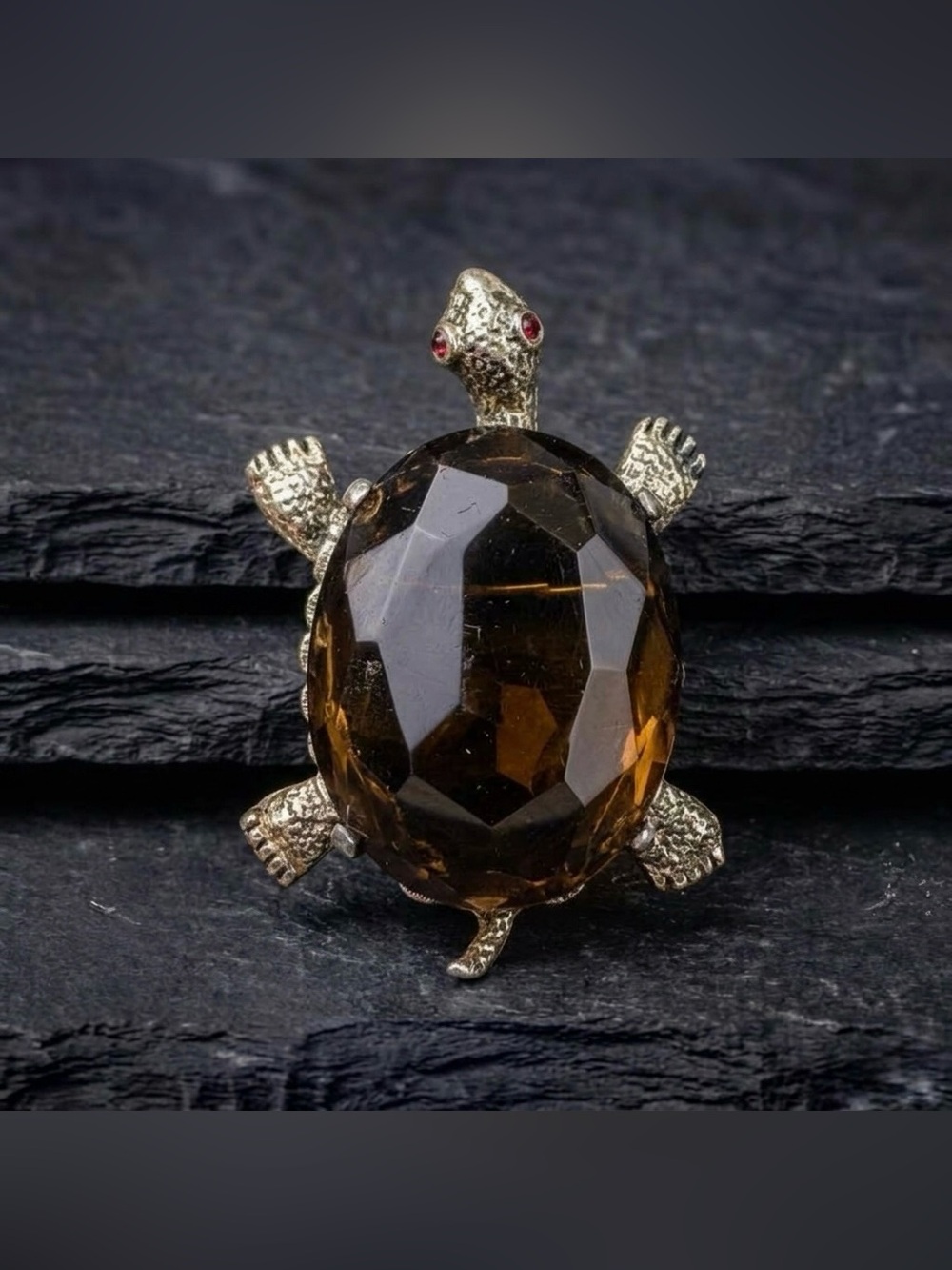 Vintage 70s Faceted Root Beer Glass Retro Novelty Turtle Brooch Pendant